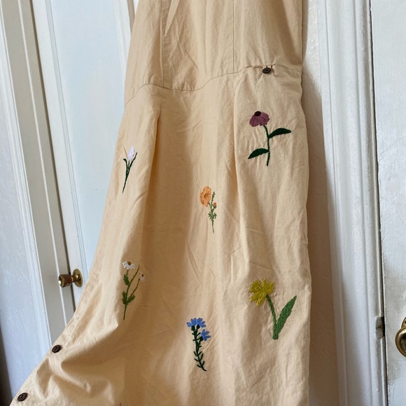 American Vintage Hand-Embroidered Flowers Yellow Sleeveless Maxi Dress - Picture 3 of 6